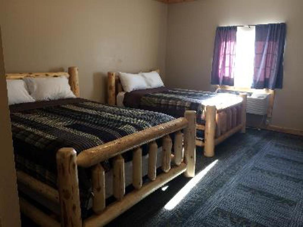 Lewistown Big Horse Inn And Suites מראה חיצוני תמונה