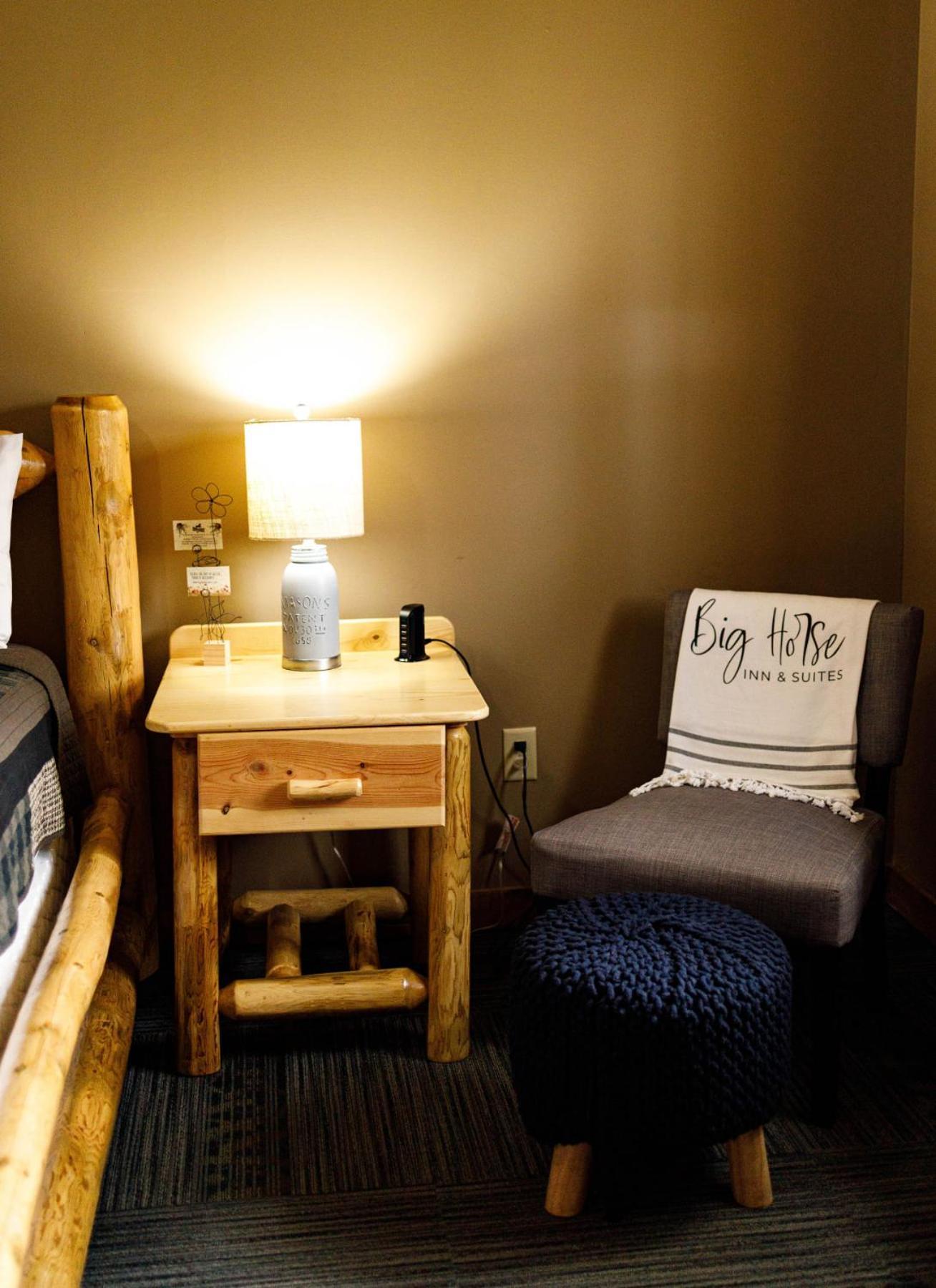 Lewistown Big Horse Inn And Suites מראה חיצוני תמונה